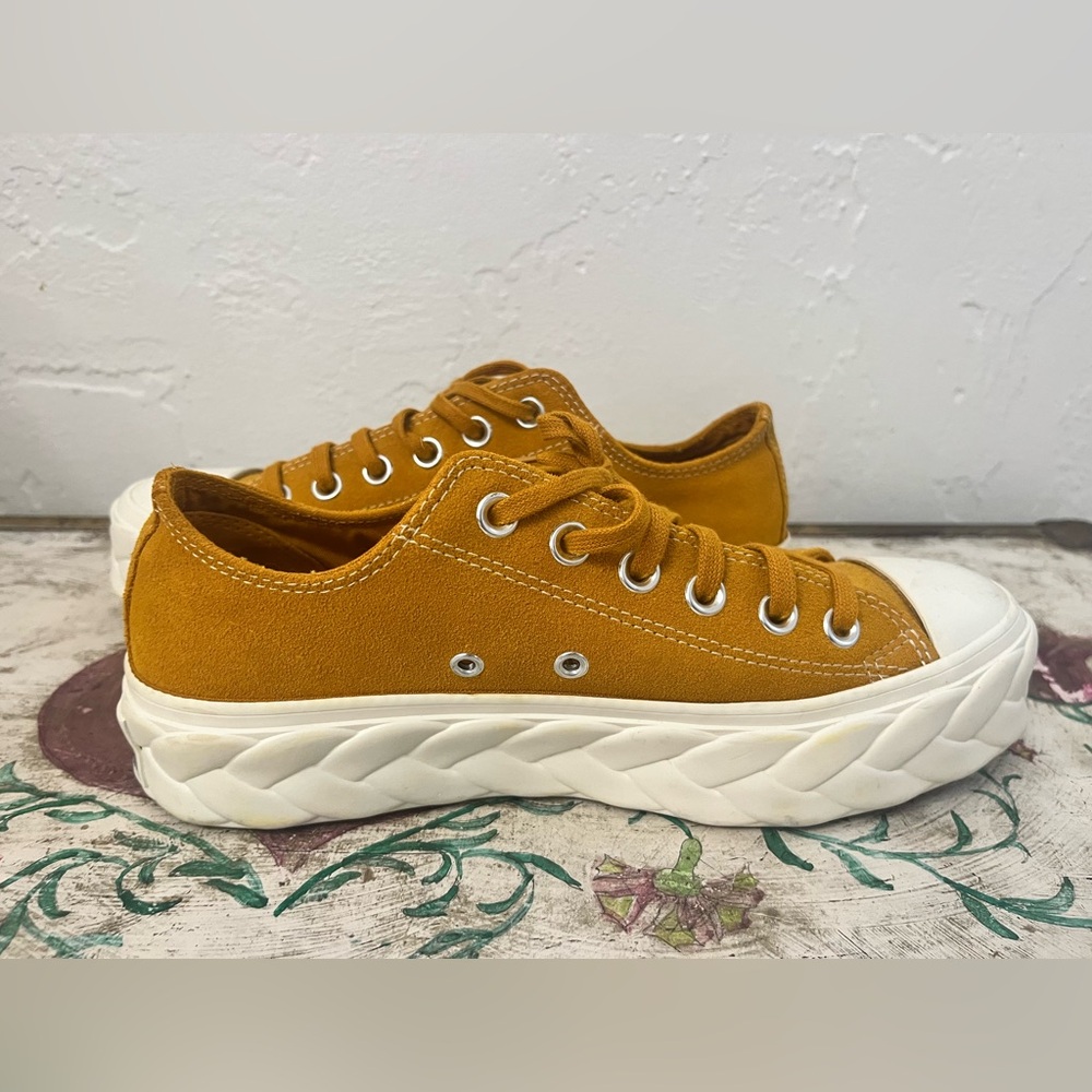 Converse Ochre Sneakers with White Sole - Picture 4 of 7